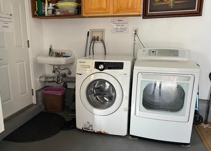 San Francisco 2 Bedroom With Parking Near Bart
