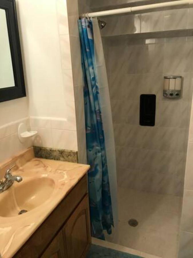 2 Bedroom With Parking Near Bart Appartement