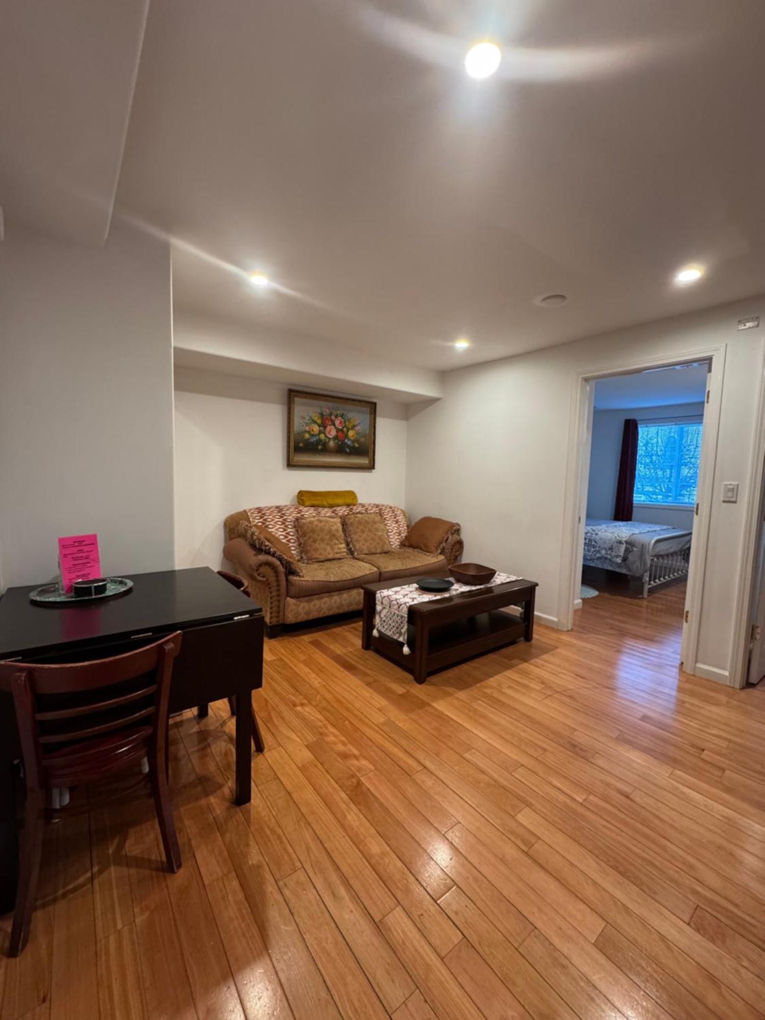 2 Bedroom With Parking Near Bart Appartement *
