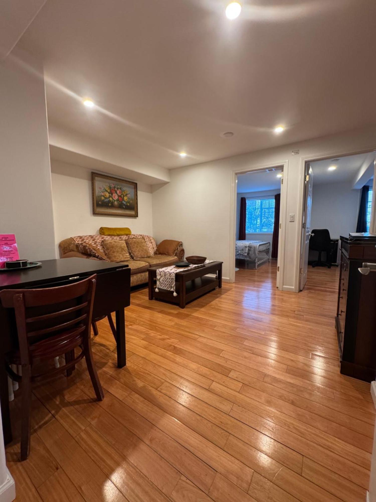 Appartement 2 Bedroom With Parking Near Bart *